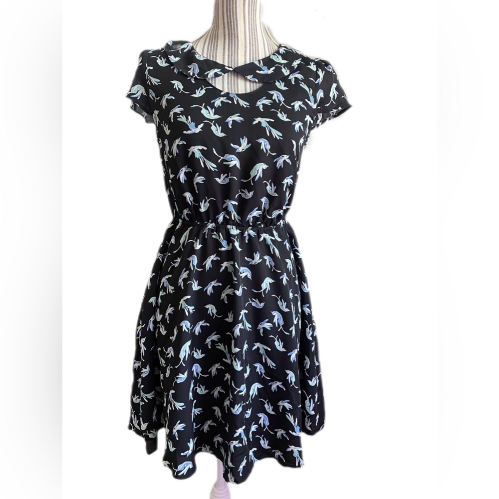 LC Lauren Conrad Bird Print size 6